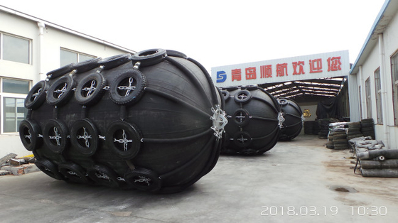 ท่าเทียบเรือลมยางกันกระแทก Yokohama 80kpa Boat Net Type