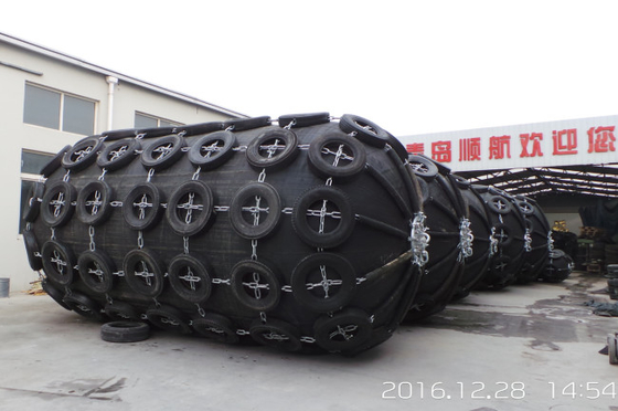ยางรถบรรทุกโยโกฮามาประเภทบังโคลนลมยาง 80kpa Berthing Ship Protection