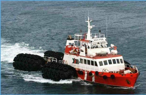 50kpa 80kpa ยางกันกระแทกยางลมแบบลอยตัว Docking Inflatable Ship Fender Types