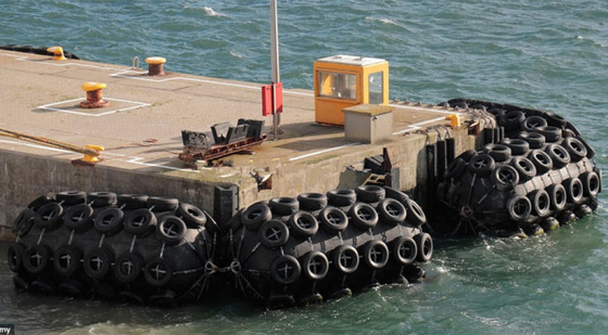 Ocean Platform Boat ยางนิวเมติก Yokohama Fender ขนาดที่กำหนดเอง
