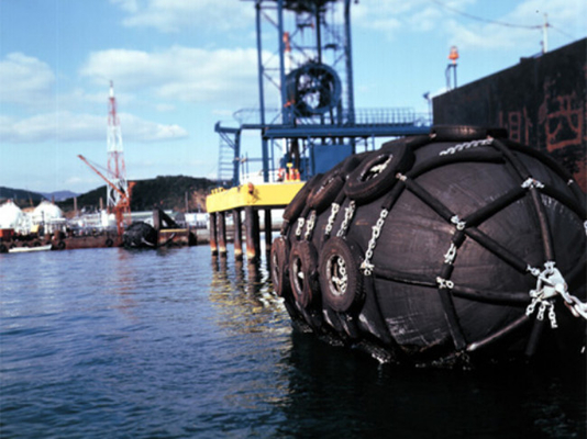 Tyre Net Yokohama ยางกันกระแทกยางกันกระแทก 0.05mpa Ship Fender Types