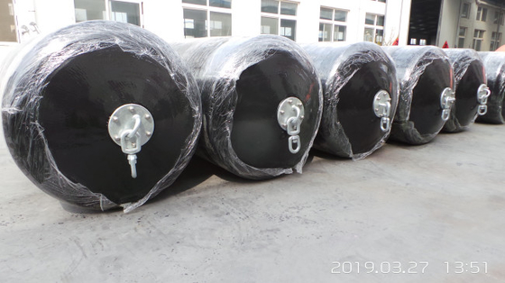 สี Polyurea Foam Boat Fenders CCS ได้รับการรับรอง EVA Ocean Guard Fenders