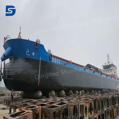 กระเป๋าอากาศยางดําที่เหมาะสําหรับเครื่องจักรอุตสาหกรรมและอุปกรณ์หนักที่ต้องการการดึงดูดแรงกระแทก